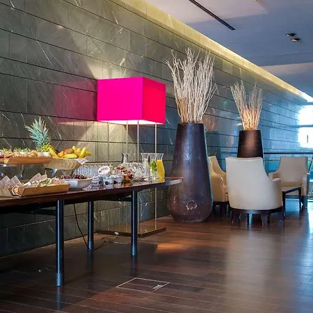 Radisson Blu Media Harbour Hotel, Dusseldorf