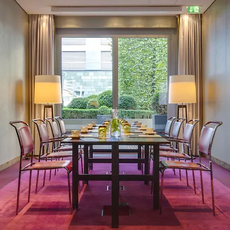 Radisson Blu Media Harbour Hotel, Hotell