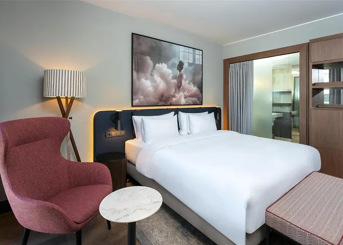 Radisson Blu Media Harbour Hotel, 4*