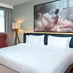 מלון Radisson Blu Media Harbour Hotel, 4*