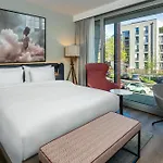 Radisson Blu Media Harbour Hotel, מלון