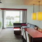 מלון Radisson Blu Media Harbour Hotel, 4*