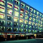 Radisson Blu Media Harbour Hotel, מלון 4*