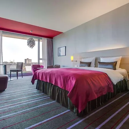 Ξενοδοχείο Radisson Blu Media Harbour Hotel, 4*