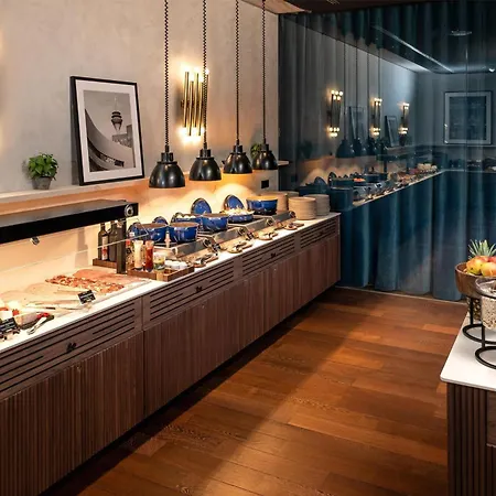 Radisson Blu Media Harbour Hotel, Hotel 4*