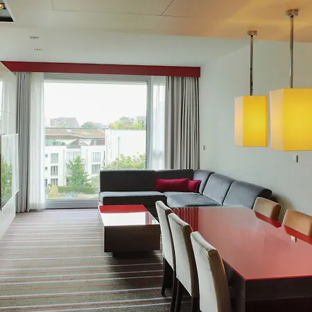 Hotel Radisson Blu Media Harbour Hotel, 4*