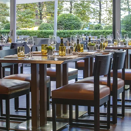 Radisson Blu Media Harbour Hotel, Hotel