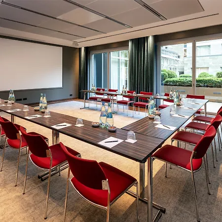 מלון Radisson Blu Media Harbour Hotel,
