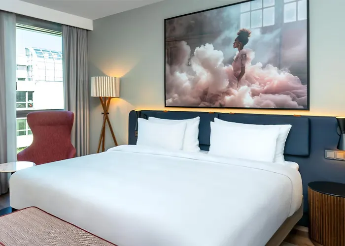 Hotel Radisson Blu Media Harbour Hotel, 4*