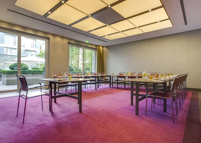 Hotel Radisson Blu Media Harbour Hotel, 4*