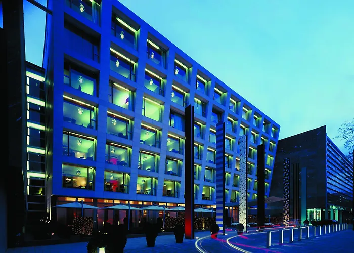 Hotel Radisson Blu Media Harbour Hotel, 4*