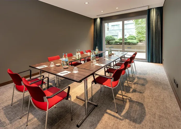 Hotel Radisson Blu Media Harbour Hotel, 4*