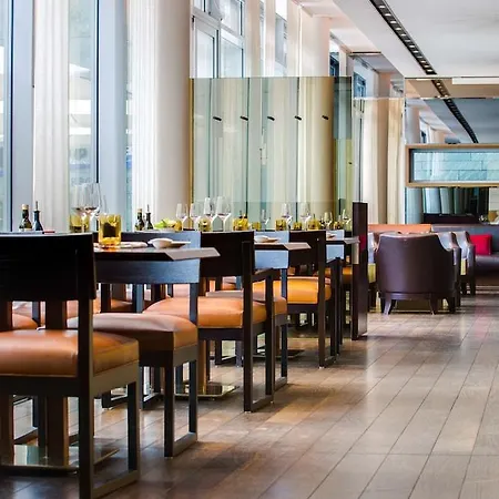 Radisson Blu Media Harbour Hotel, Düsseldorf