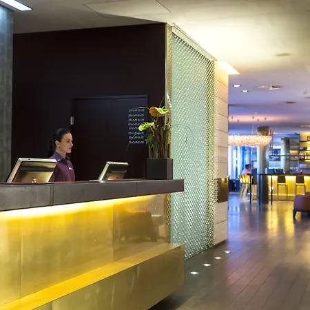 Radisson Blu Media Harbour Hotel, 4* דיסלדורף