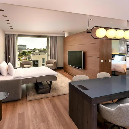 Radisson Blu Media Harbour Hotel, 4* דיסלדורף