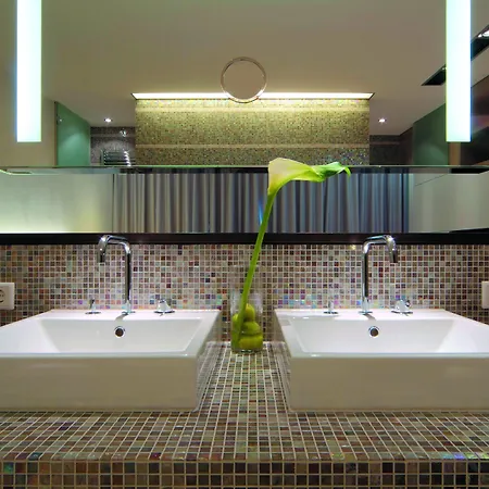 Radisson Blu Media Harbour Hotel,