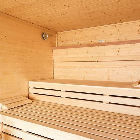 Radisson Blu Media Harbour Hotel, Hotel 4*