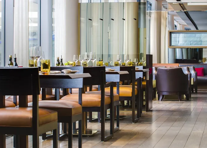 Hotel Radisson Blu Media Harbour Hotel, 4*