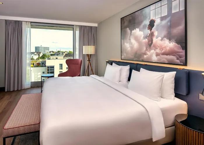 Hotel Radisson Blu Media Harbour Hotel, 4*