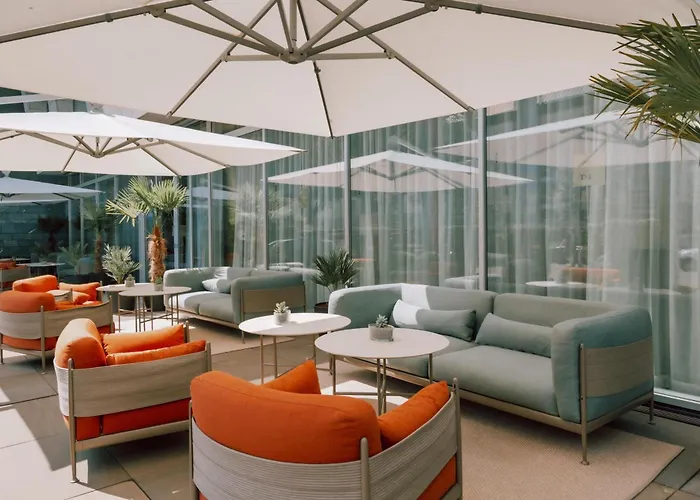 Hotel Radisson Blu Media Harbour Hotel, 4*